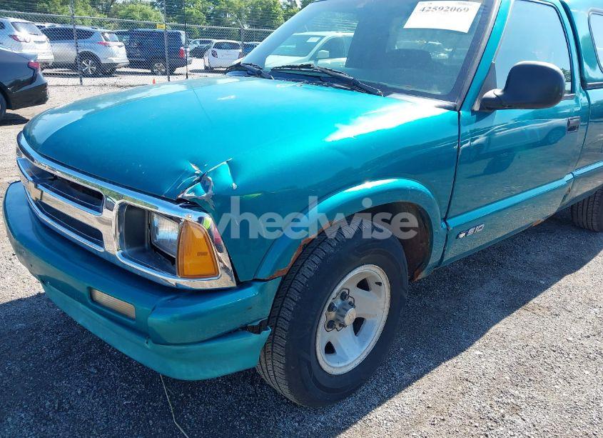 Photo 6 of 1996 Chevrolet S TRUCK S10 (VIN 1GCCS1448TK101743)