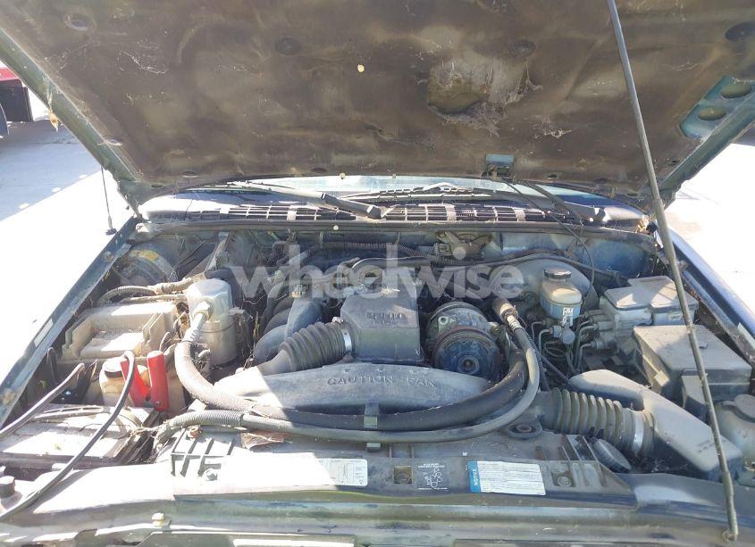 Photo 10 of 1999 Chevrolet S-10 LS (VIN 1GCCS1448XK174388)