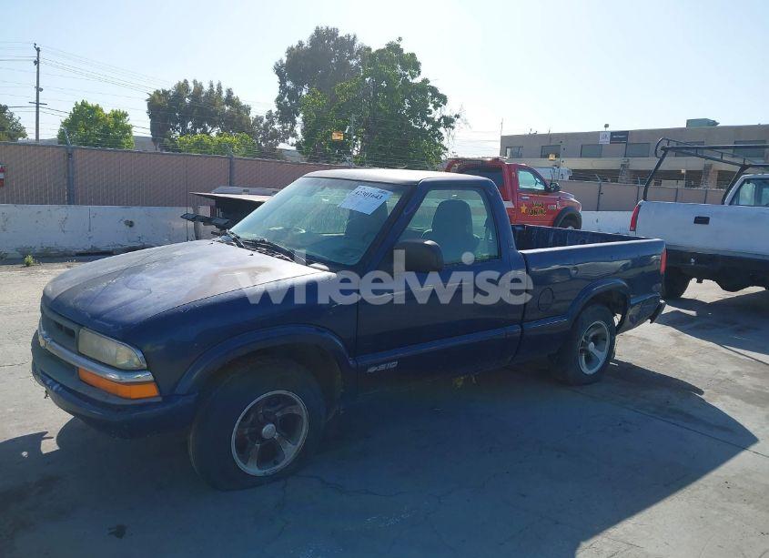 Photo 6 of 1999 Chevrolet S-10 LS (VIN 1GCCS1448XK174388)