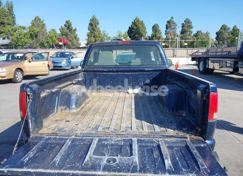 Photo 8 of 1999 Chevrolet S-10 LS (VIN 1GCCS1448XK174388)