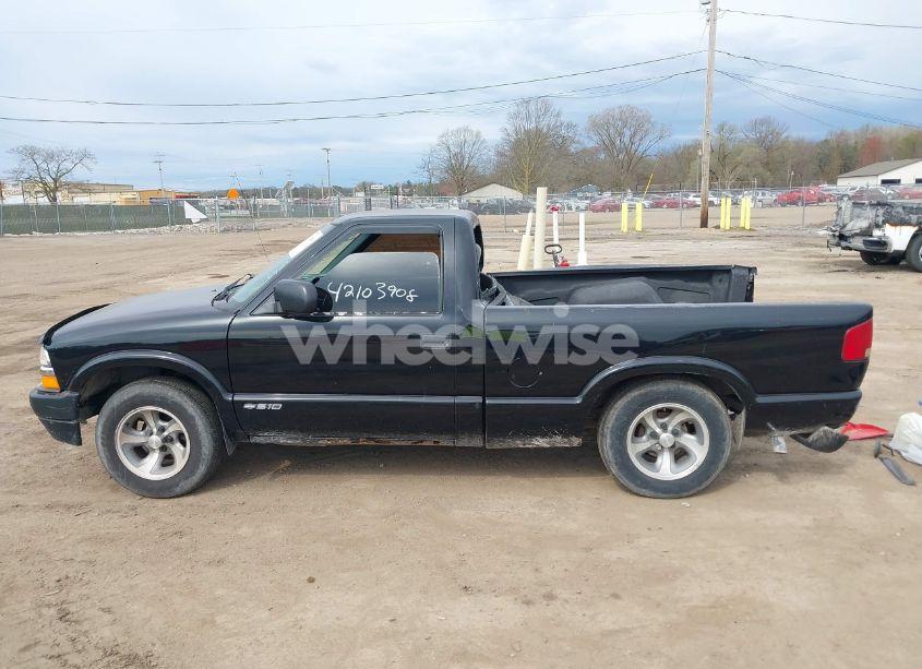 Photo 14 of 1999 Chevrolet S-10 (VIN 1GCCS1448XK236761)