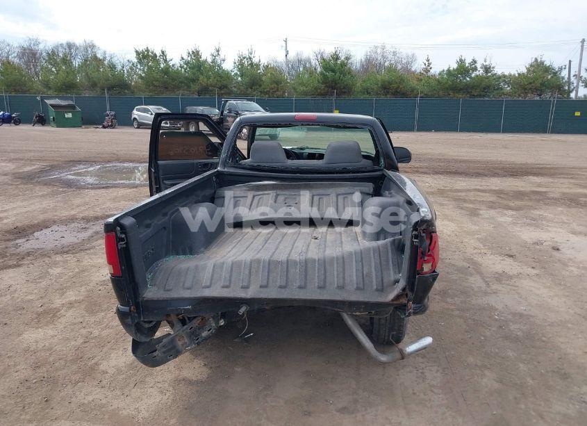 Photo 16 of 1999 Chevrolet S-10 (VIN 1GCCS1448XK236761)