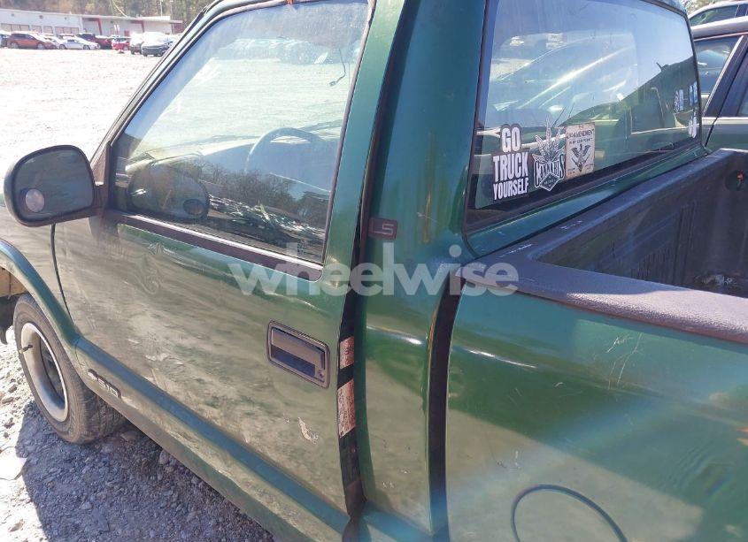 Photo 12 of 1997 Chevrolet S-10 LS FLEETSIDE (VIN 1GCCS1449VK130252)