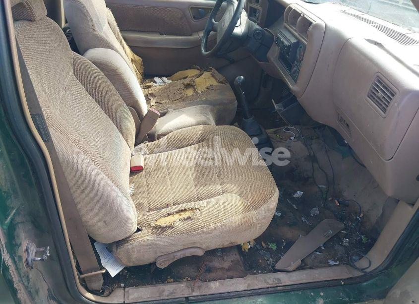 Photo 5 of 1997 Chevrolet S-10 LS FLEETSIDE (VIN 1GCCS1449VK130252)