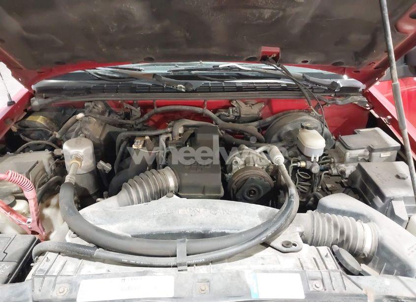 Photo 10 of 1999 Chevrolet S-10 LS (VIN 1GCCS1449XK163562)