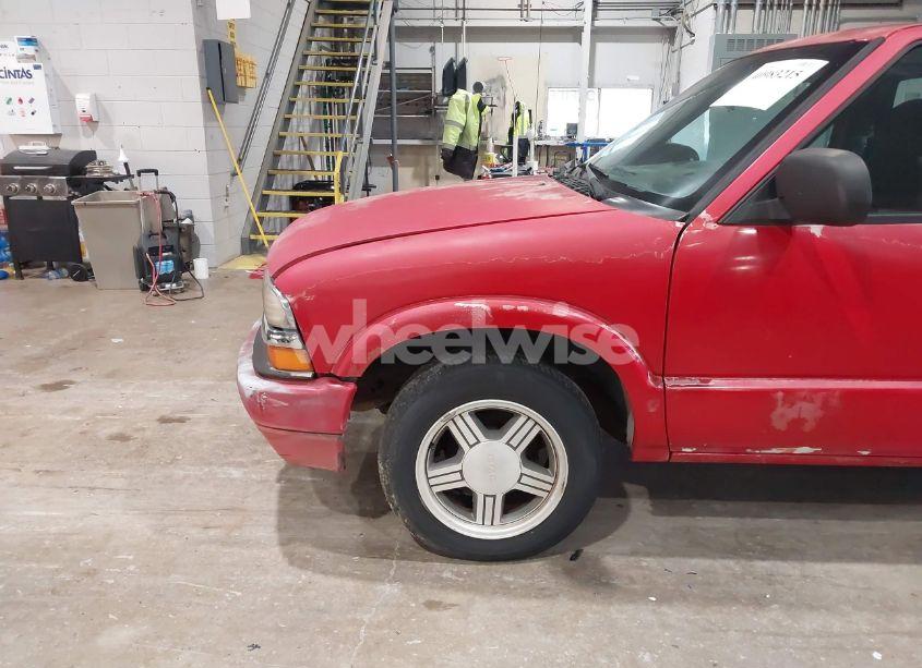 Photo 12 of 1999 Chevrolet S-10 LS (VIN 1GCCS1449XK163562)