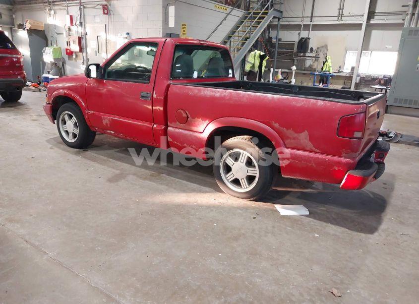 Photo 3 of 1999 Chevrolet S-10 LS (VIN 1GCCS1449XK163562)