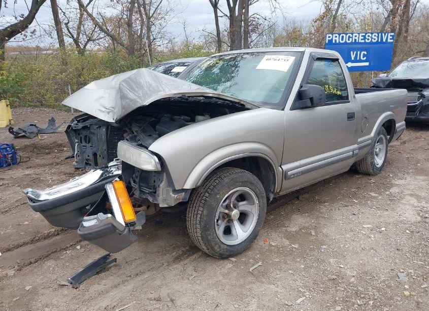 Photo 6 of 1999 Chevrolet S-10 LS (VIN 1GCCS1449XK199901)