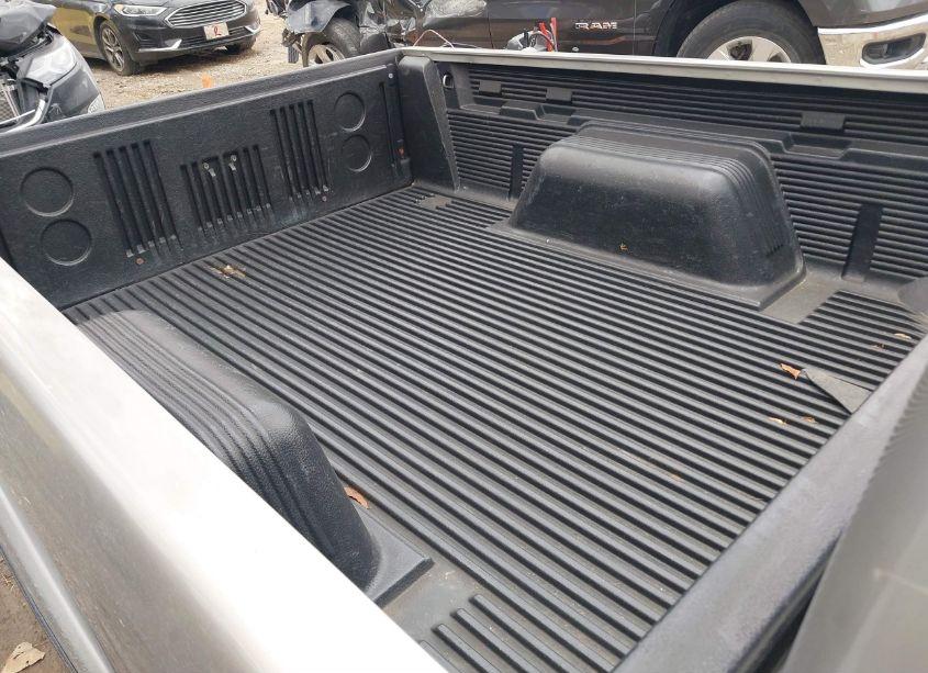 Photo 8 of 1999 Chevrolet S-10 LS (VIN 1GCCS1449XK199901)