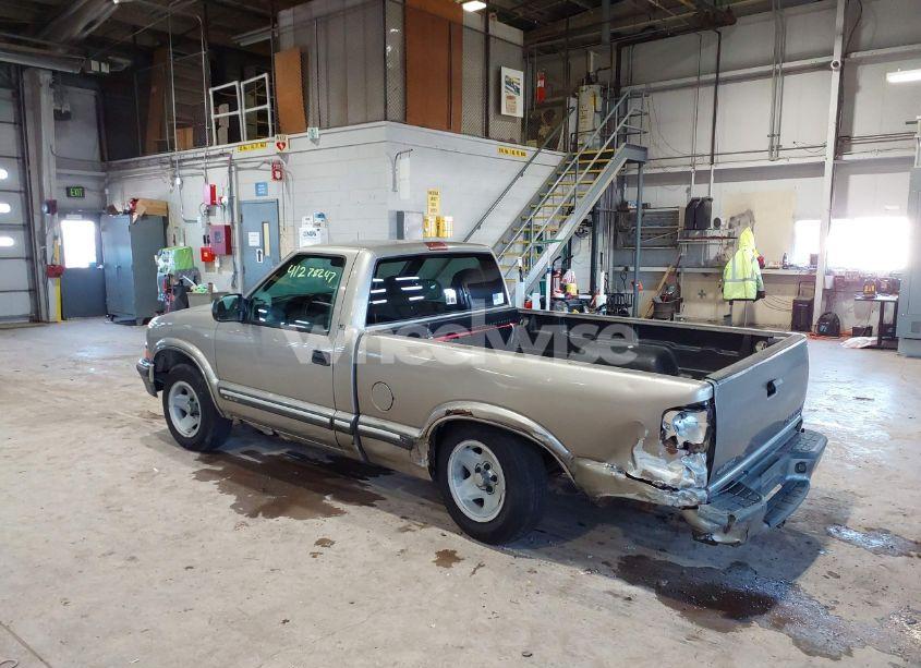 Photo 6 of 2000 Chevrolet S-10 LS (VIN 1GCCS1449YK187118)