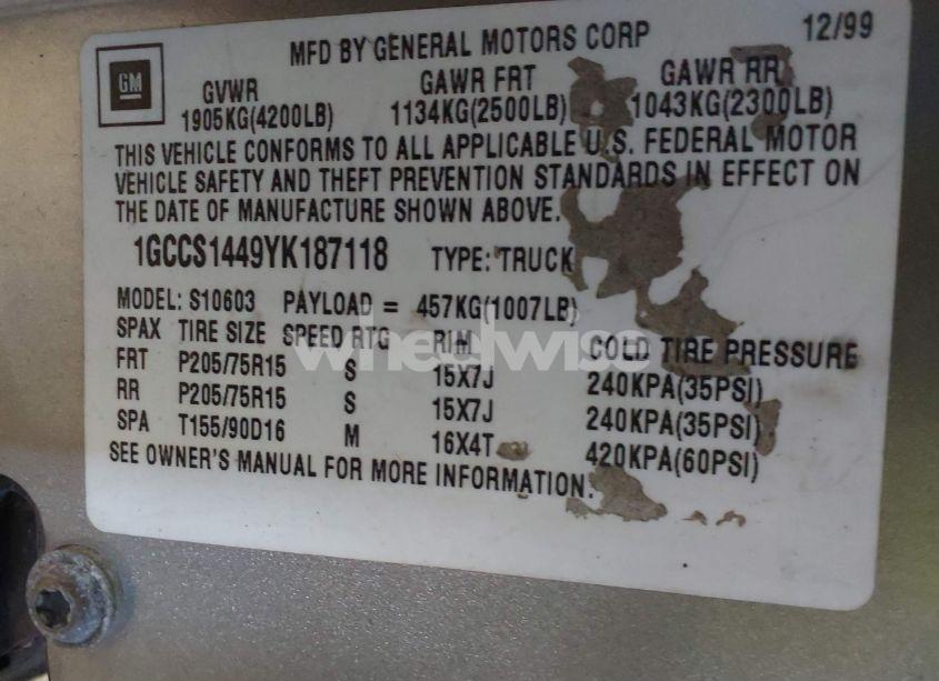 Photo 9 of 2000 Chevrolet S-10 LS (VIN 1GCCS1449YK187118)