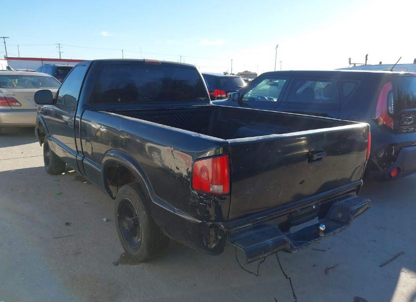 Photo 3 of 1996 Chevrolet S TRUCK S10 (VIN 1GCCS144XTK138471)