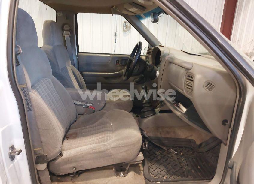 Photo 5 of 1998 Chevrolet S-10 LS FLEETSIDE (VIN 1GCCS144XW8121669)