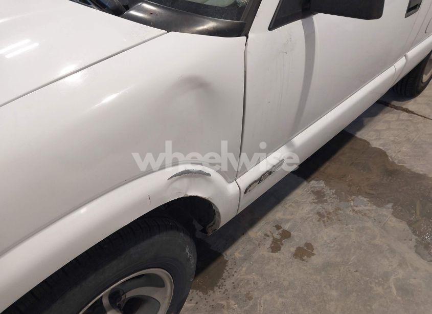 Photo 6 of 1998 Chevrolet S-10 LS FLEETSIDE (VIN 1GCCS144XW8121669)