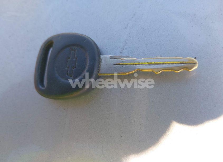 Photo 11 of 2001 Chevrolet S-10 LS (VIN 1GCCS14501K102942)