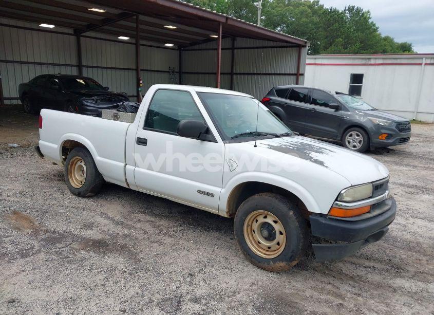 2001 Chevrolet S-10 (VIN 1GCCS145118228840) main photo