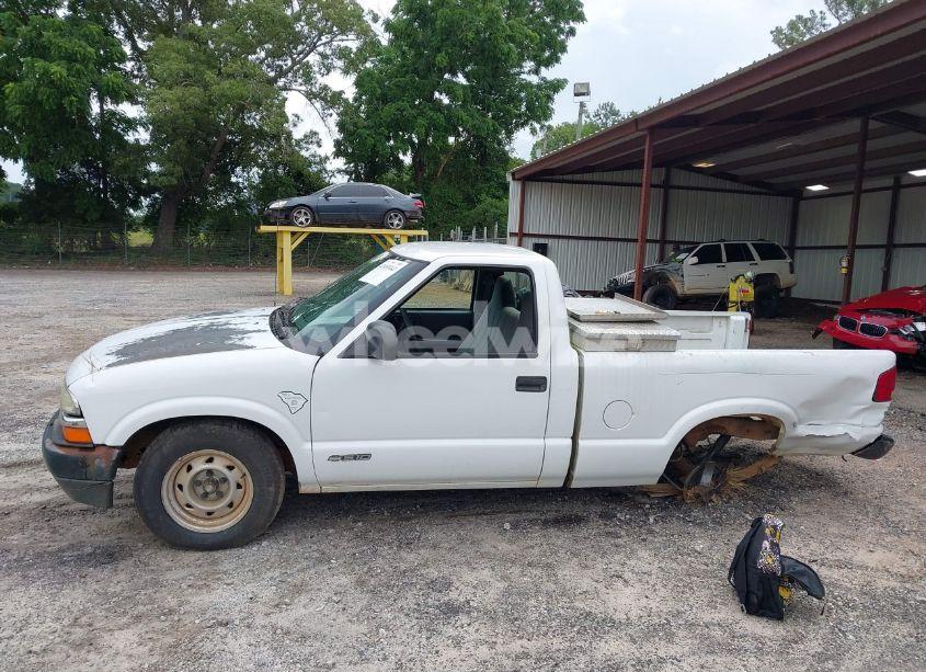 Photo 13 of 2001 Chevrolet S-10 (VIN 1GCCS145118228840)