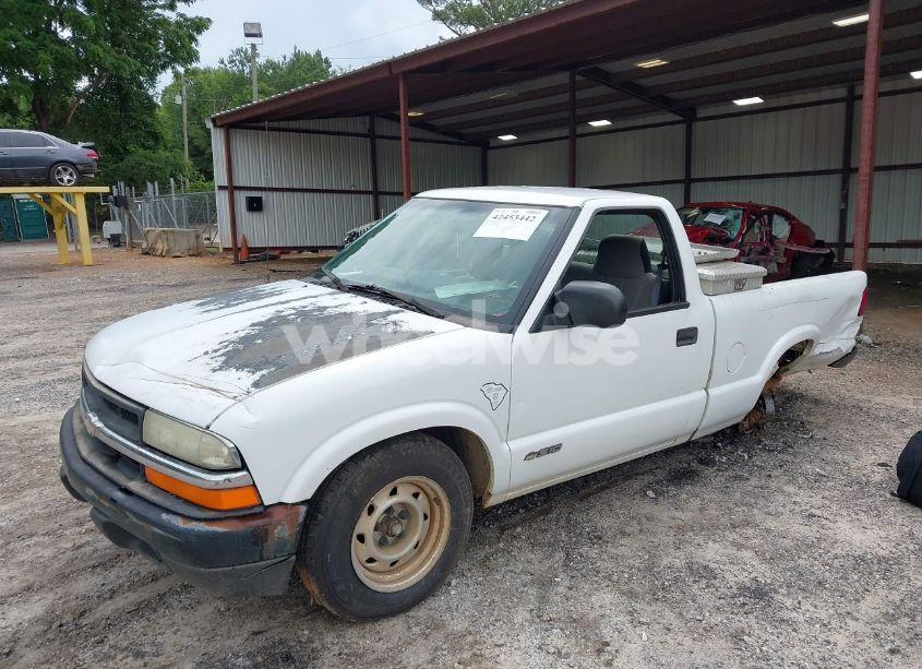 Photo 2 of 2001 Chevrolet S-10 (VIN 1GCCS145118228840)
