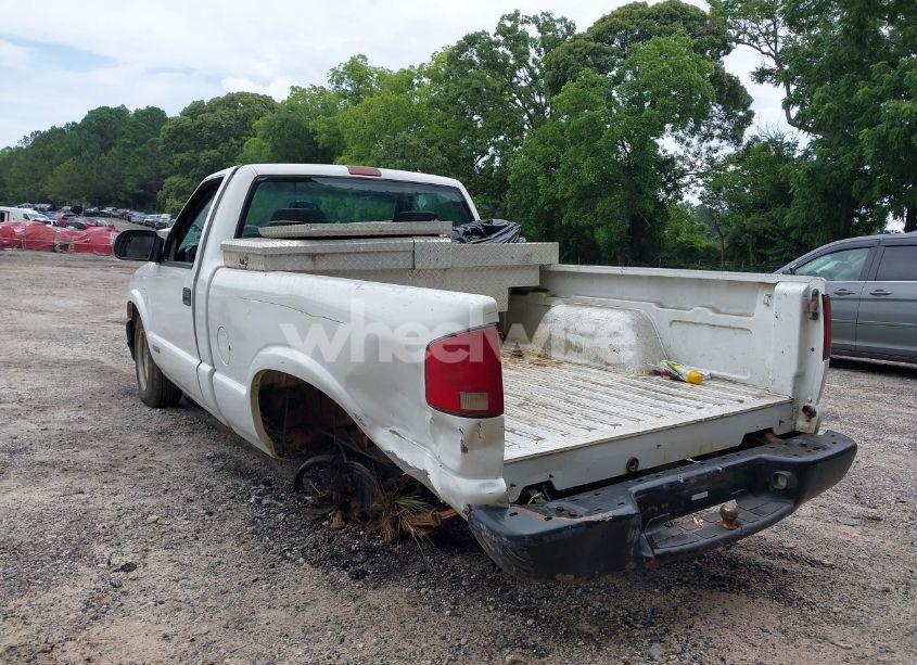 Photo 6 of 2001 Chevrolet S-10 (VIN 1GCCS145118228840)