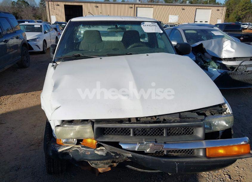 Photo 6 of 2002 Chevrolet S-10 (VIN 1GCCS145128108876)