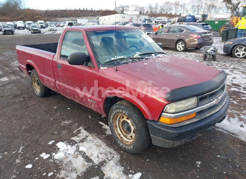 2001 Chevrolet S-10 (VIN 1GCCS145218210640) main photo