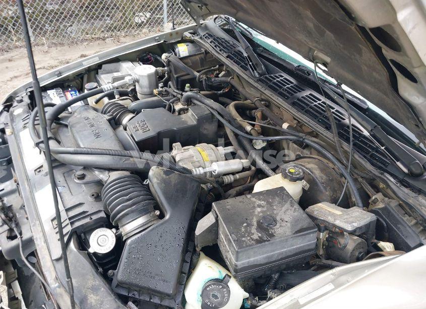 Photo 10 of 2001 Chevrolet S-10 LS (VIN 1GCCS14561K126436)