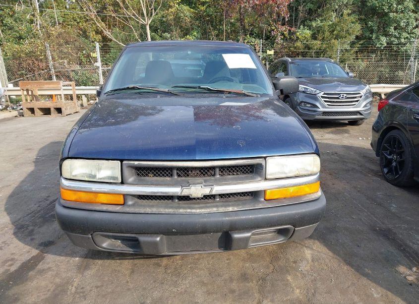 Photo 12 of 2002 Chevrolet S-10 (VIN 1GCCS145628137158)