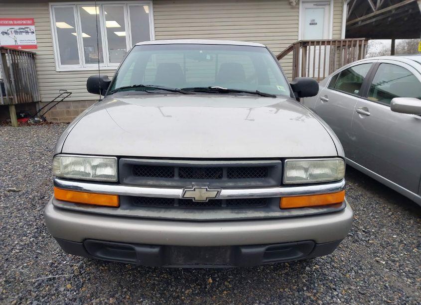 Photo 13 of 2002 Chevrolet S-10 LS (VIN 1GCCS145628141274)