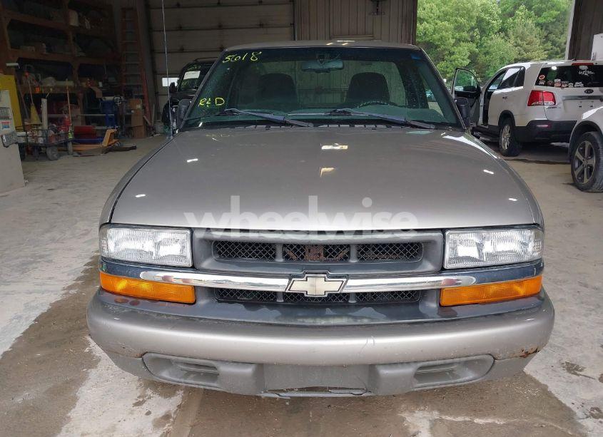 Photo 6 of 2000 Chevrolet S-10 LS (VIN 1GCCS1456YK216812)