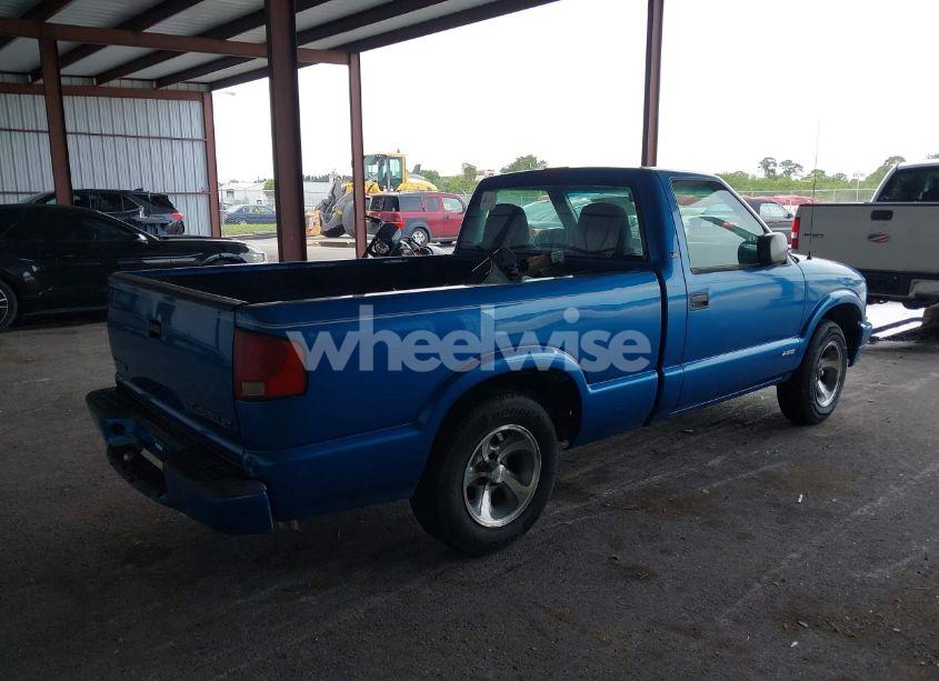 Photo 4 of 2001 Chevrolet S-10 LS (VIN 1GCCS145718229751)