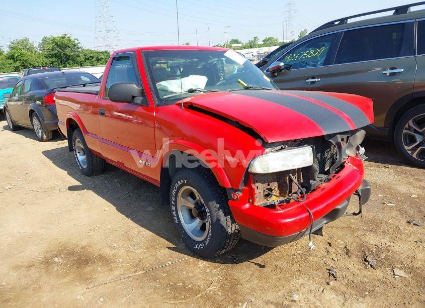 2002 Chevrolet S-10 LS (VIN 1GCCS145728190662) main photo