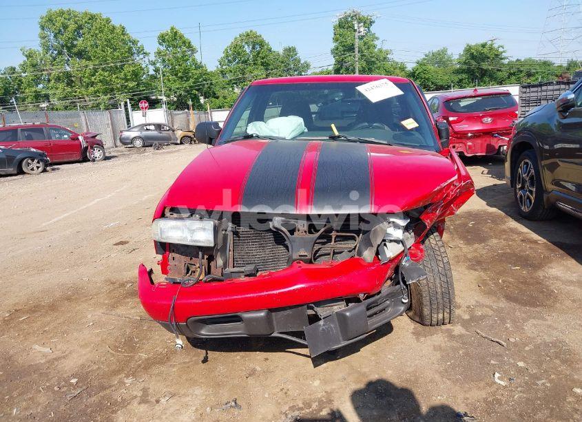 Photo 12 of 2002 Chevrolet S-10 LS (VIN 1GCCS145728190662)