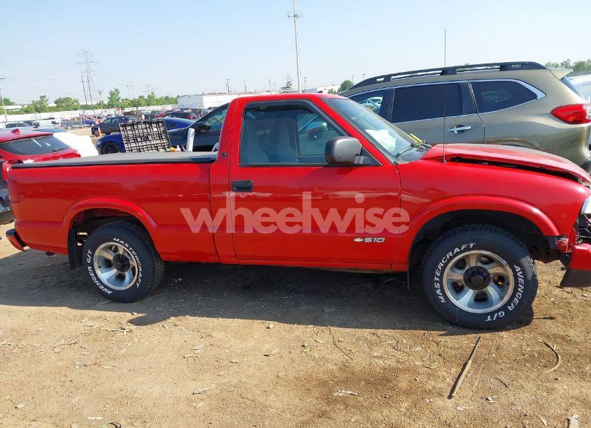 Photo 13 of 2002 Chevrolet S-10 LS (VIN 1GCCS145728190662)