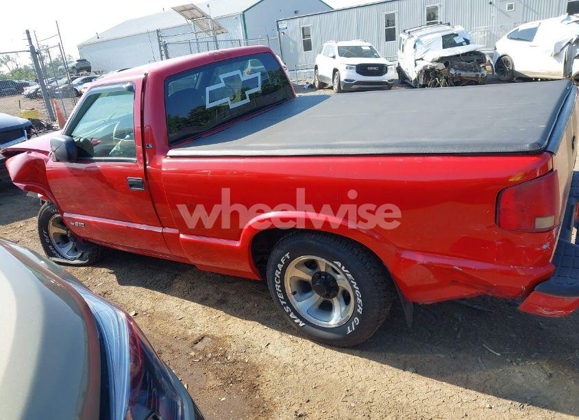 Photo 14 of 2002 Chevrolet S-10 LS (VIN 1GCCS145728190662)