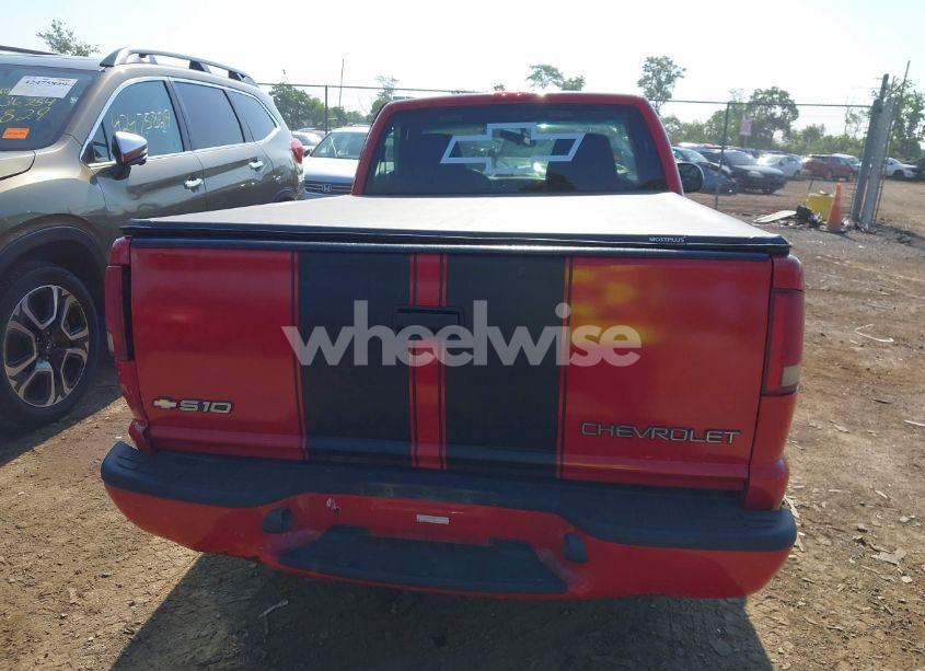 Photo 16 of 2002 Chevrolet S-10 LS (VIN 1GCCS145728190662)