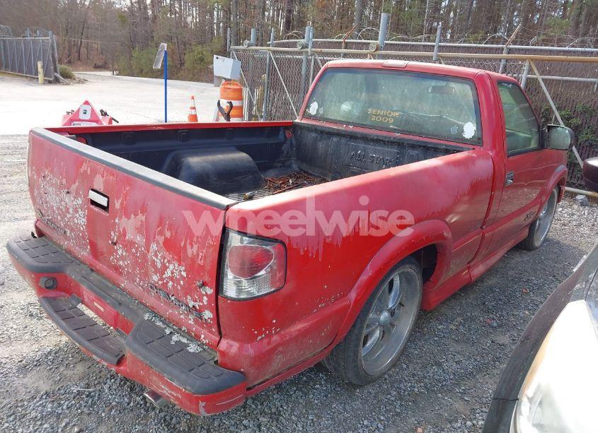 Photo 4 of 2000 Chevrolet S-10 (VIN 1GCCS1457Y8273047)