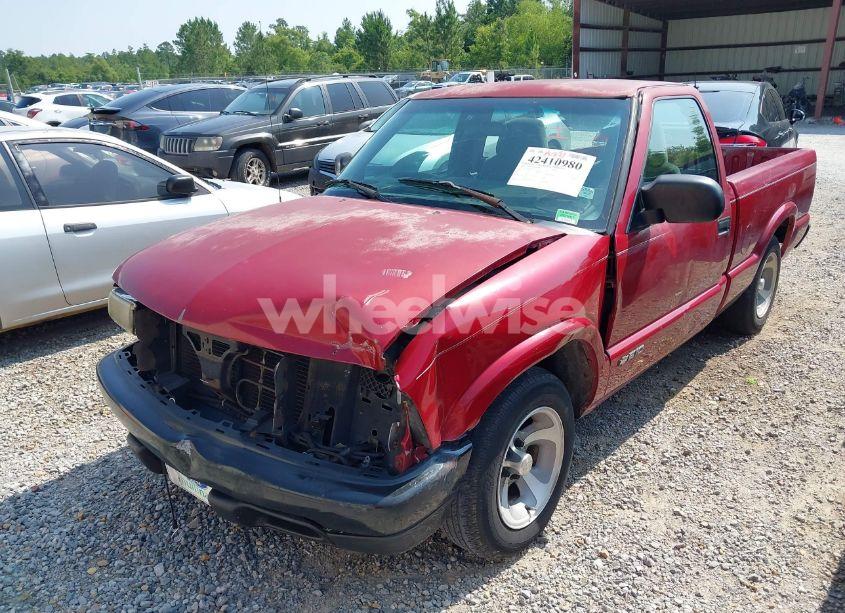 Photo 2 of 2001 Chevrolet S-10 (VIN 1GCCS145818251533)