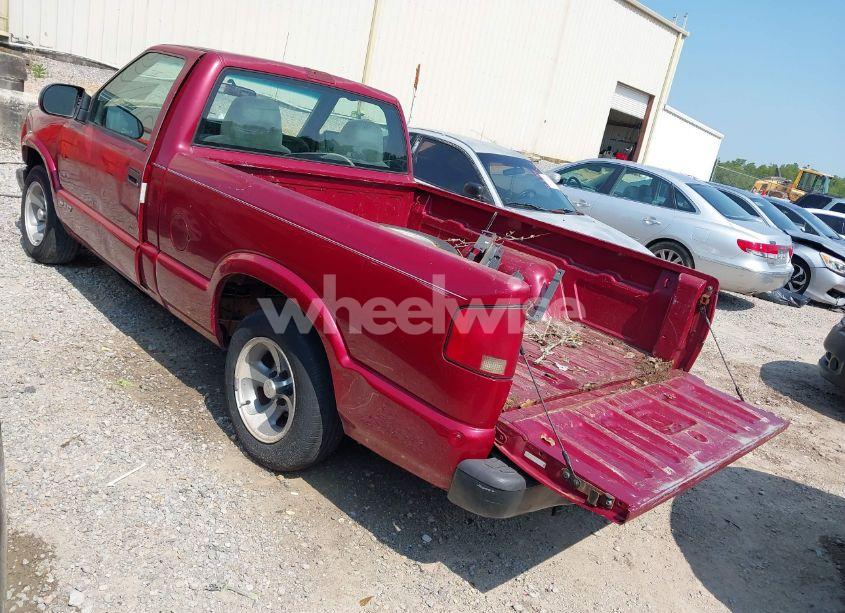 Photo 3 of 2001 Chevrolet S-10 (VIN 1GCCS145818251533)