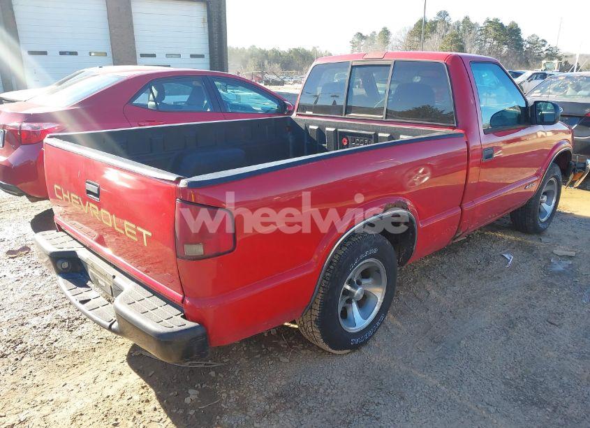 Photo 4 of 2002 Chevrolet S-10 (VIN 1GCCS145828125433)