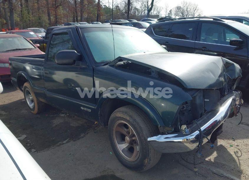 2001 Chevrolet S-10 LS (VIN 1GCCS145918229718) main photo