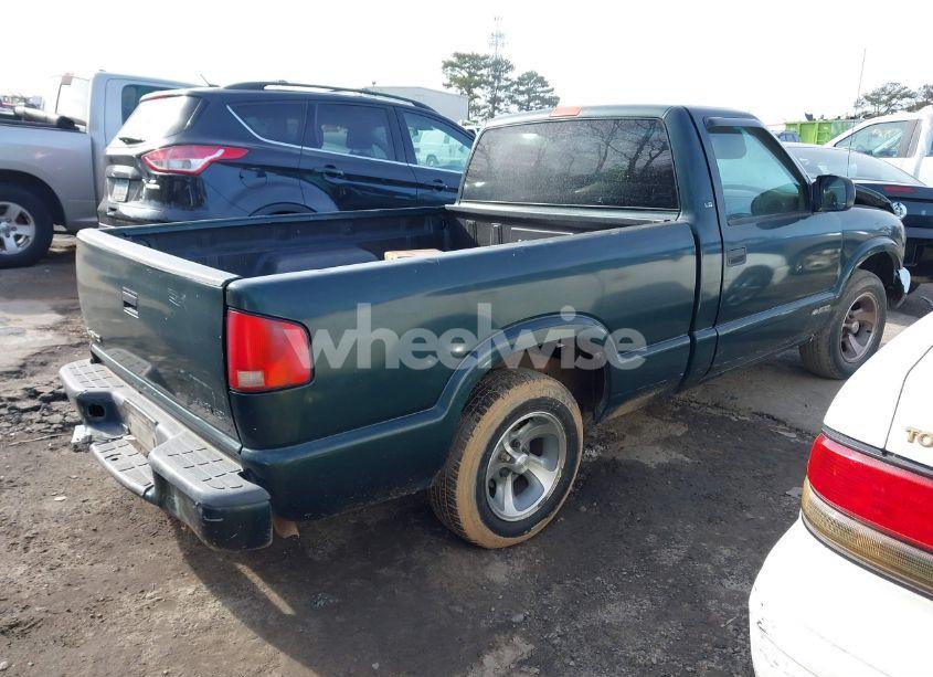 Photo 4 of 2001 Chevrolet S-10 LS (VIN 1GCCS145918229718)
