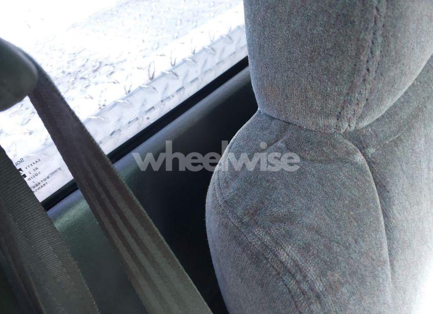 Photo 8 of 2000 Chevrolet S-10 LS (VIN 1GCCS1459YK284084)