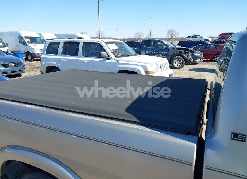 Photo 8 of 2001 Chevrolet S-10 LS (VIN 1GCCS145X18252019)