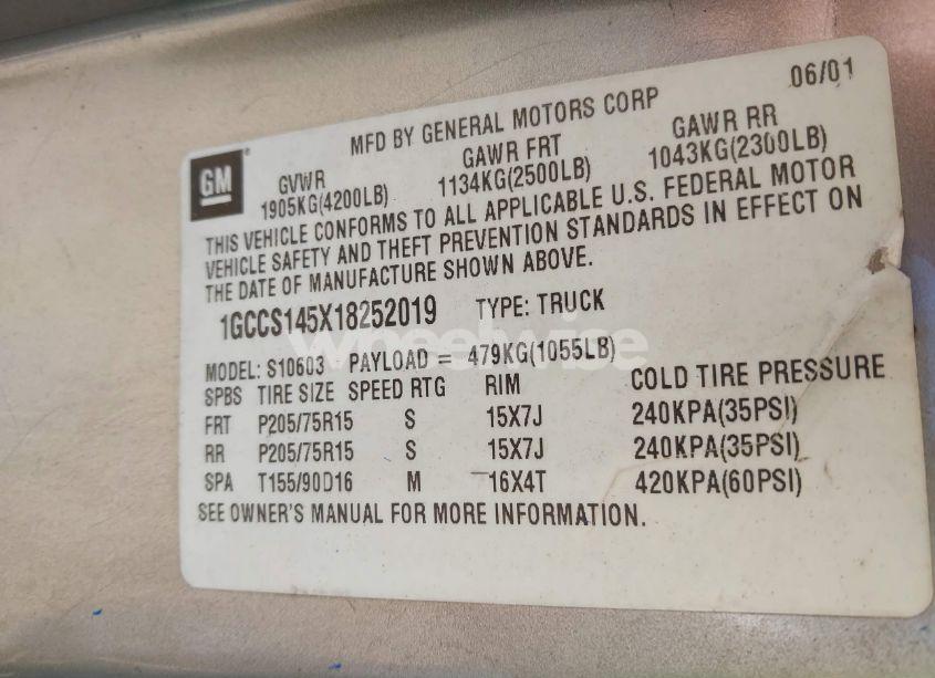 Photo 9 of 2001 Chevrolet S-10 LS (VIN 1GCCS145X18252019)