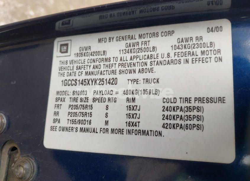 Photo 9 of 2000 Chevrolet S-10 LS (VIN 1GCCS145XYK251420)
