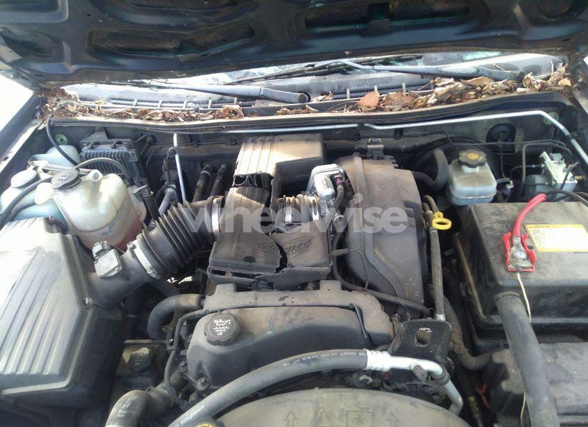 Photo 10 of 2004 Chevrolet Colorado LS (VIN 1GCCS146248135936)