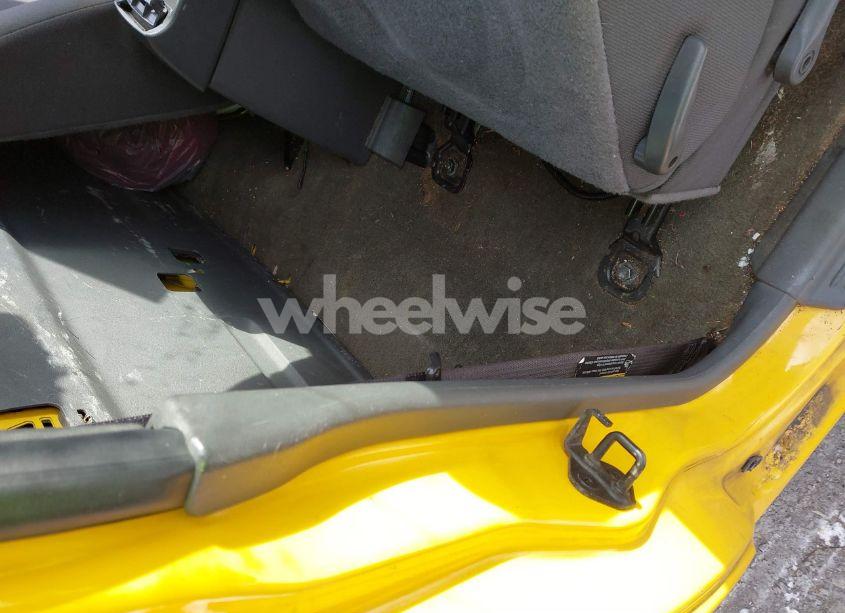 Photo 8 of 2004 Chevrolet Colorado LS (VIN 1GCCS146648161116)