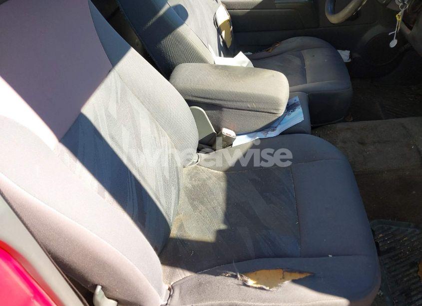 Photo 8 of 2005 Chevrolet Colorado LS (VIN 1GCCS148958137301)