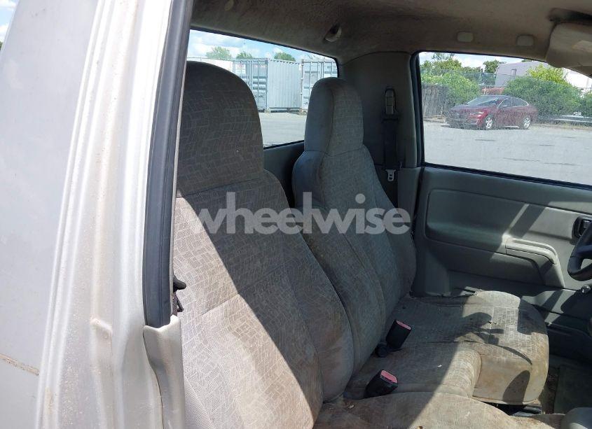 Photo 8 of 2005 Chevrolet Colorado (VIN 1GCCS148X58152499)