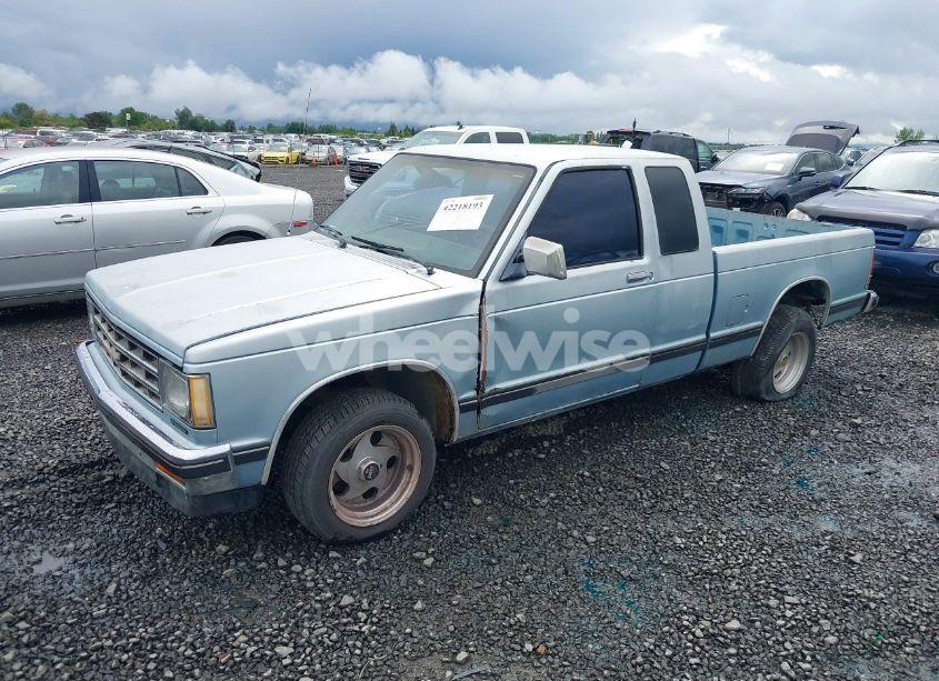 Photo 2 of 1984 Chevrolet S TRUCK S10 (VIN 1GCCS14B0E8143452)
